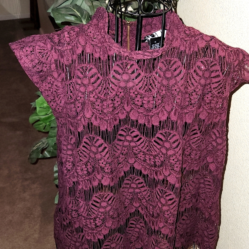 Inny open back blouse